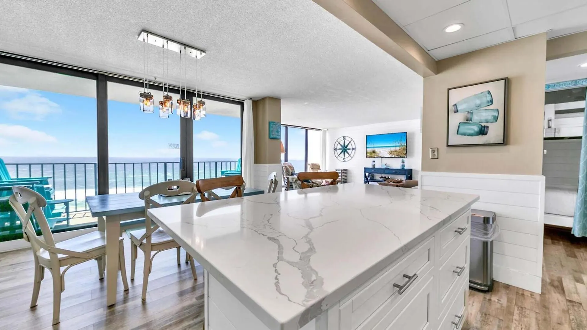 Edgewater Tower 2-611 Apartment Panama City Beach